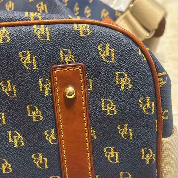 EUC Dooney and Bourke Navy Gretta Weekender Bag - Picture 7 of 13